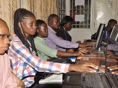 引领智能变革的短信群发平台